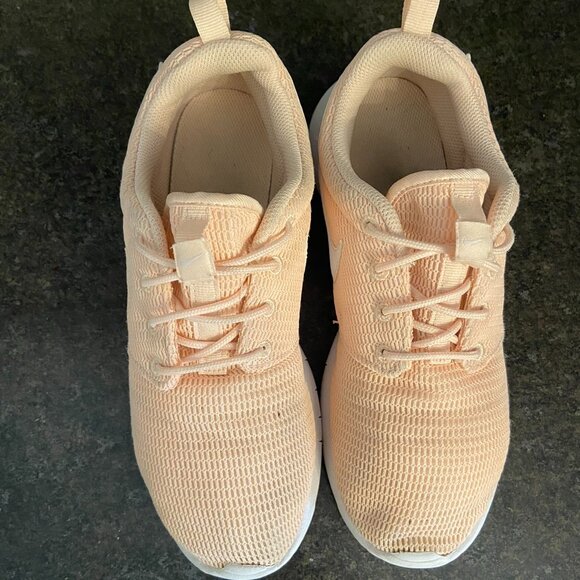Nike Roshe One 'Salmon' - Size 5.5Y - Picture 6 of 8